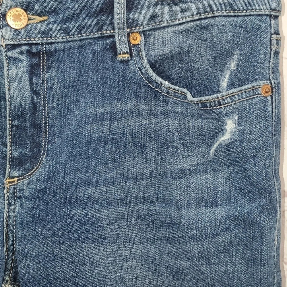 Lucky Brand Lolita Crop Medium Wash Raw Hem Women's Size 12 - Picture 5 of 16